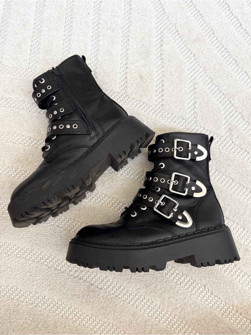 Zara Black Buckle Strap Combat Boots for Kids - Picture 4 of 6